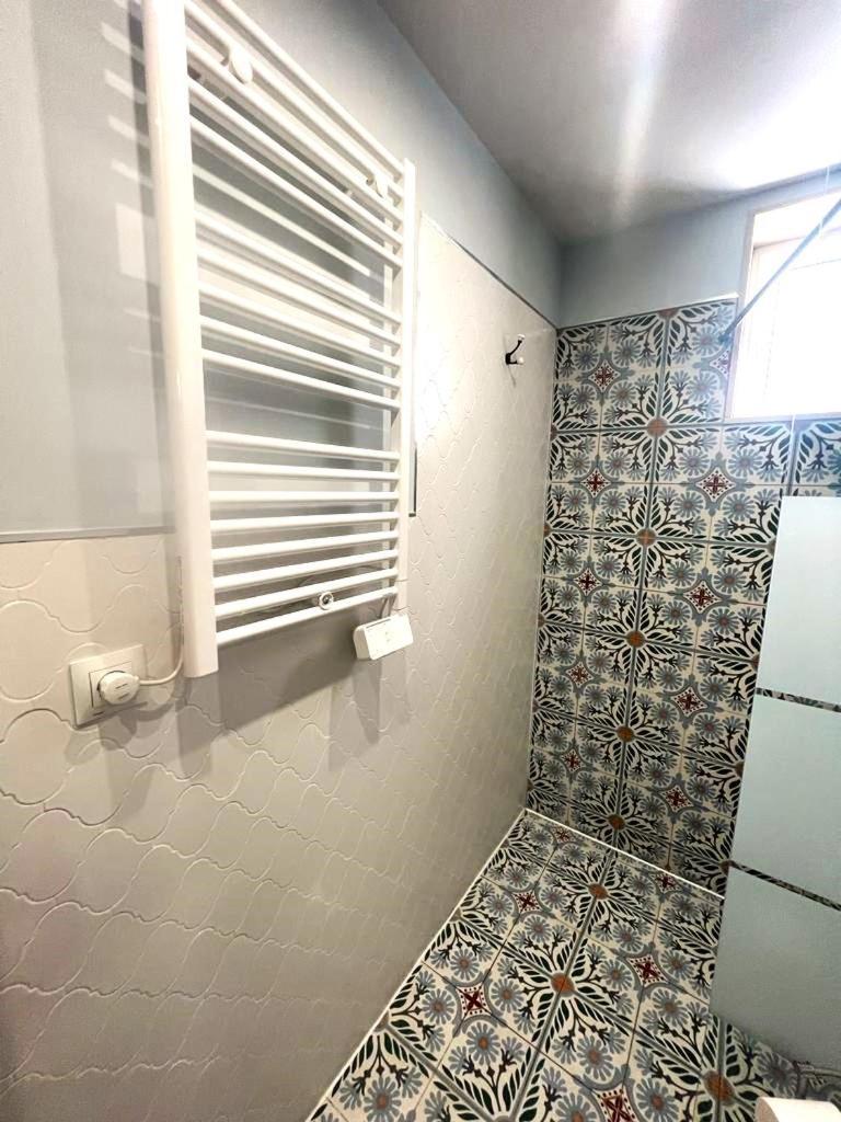 Esmeralda Apartment With Free Private Underground Parking Valence Extérieur photo