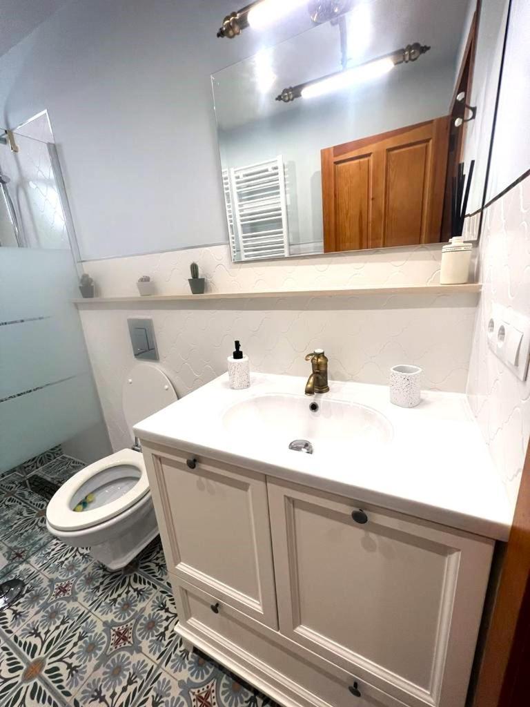 Esmeralda Apartment With Free Private Underground Parking Valence Extérieur photo