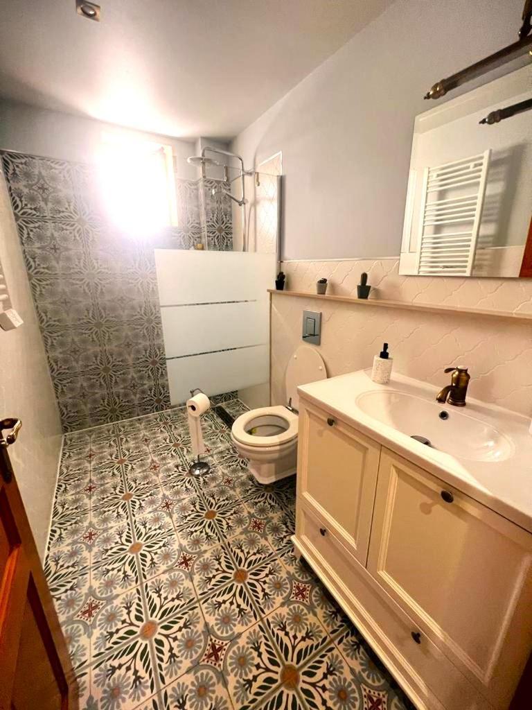 Esmeralda Apartment With Free Private Underground Parking Valence Extérieur photo