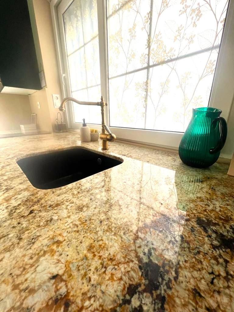 Esmeralda Apartment With Free Private Underground Parking Valence Extérieur photo