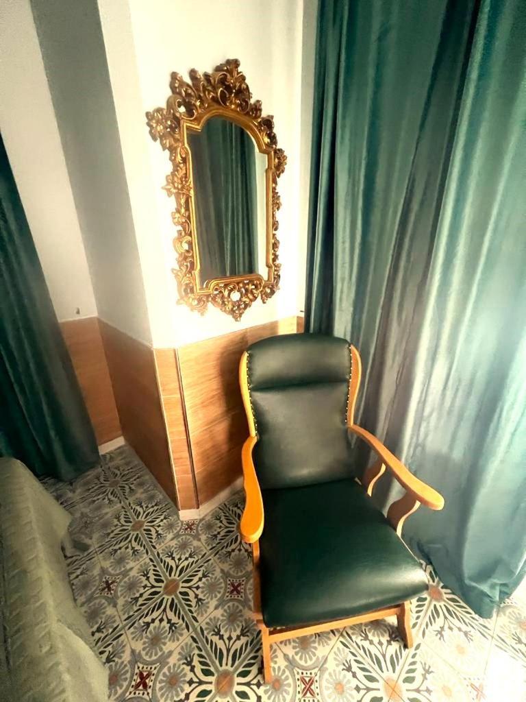 Esmeralda Apartment With Free Private Underground Parking Valence Extérieur photo